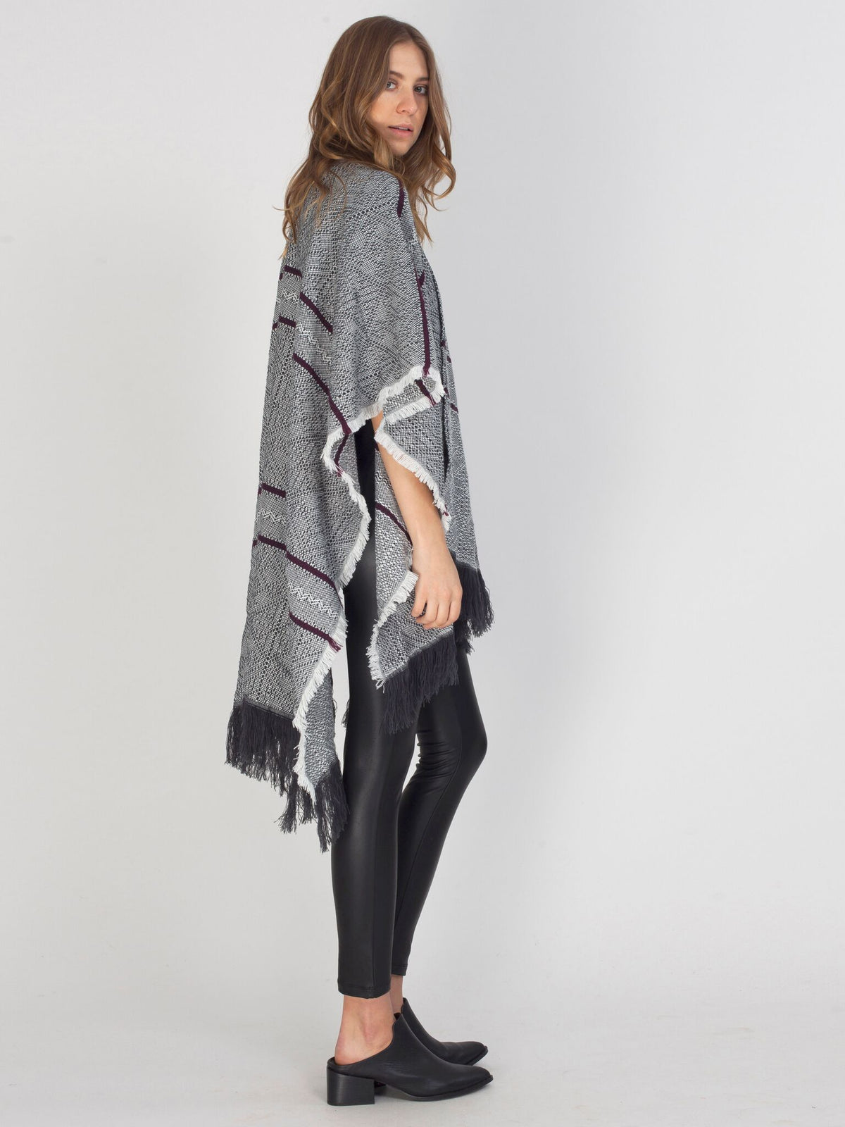 GENTLE FAWN- Wilder Shawl