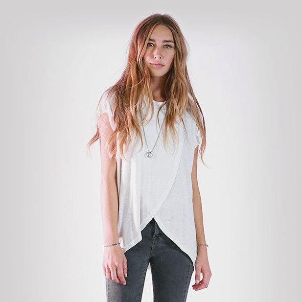 KNOT SISTERS Fiona Tee