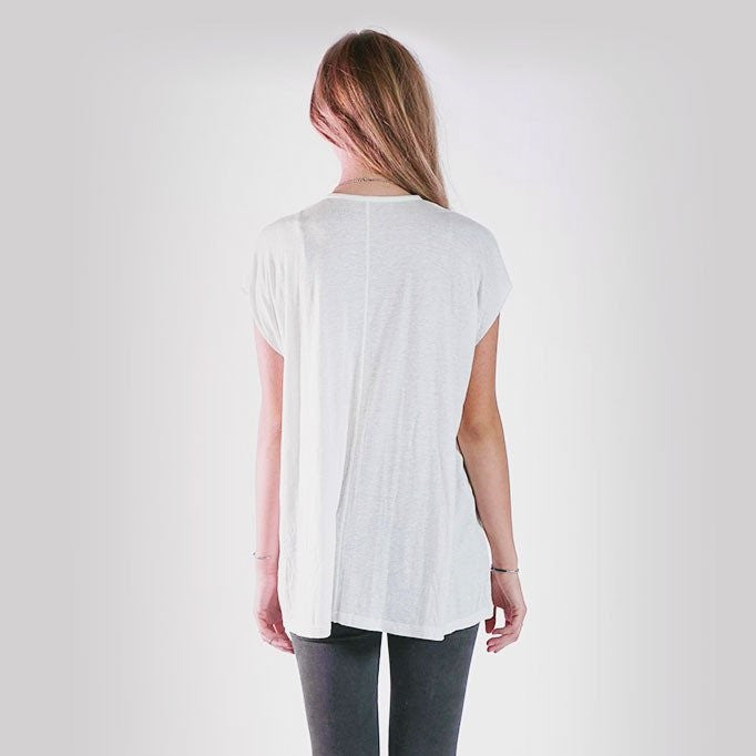 KNOT SISTERS Fiona Tee