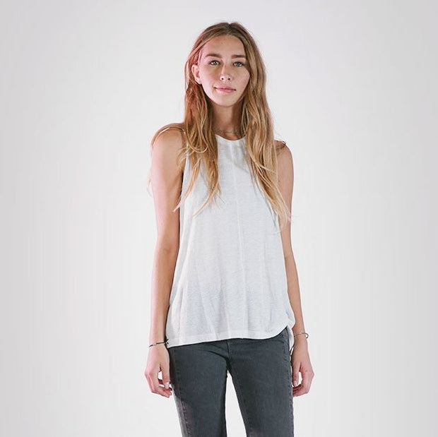 KNOT SISTERS Linda Jean Tank