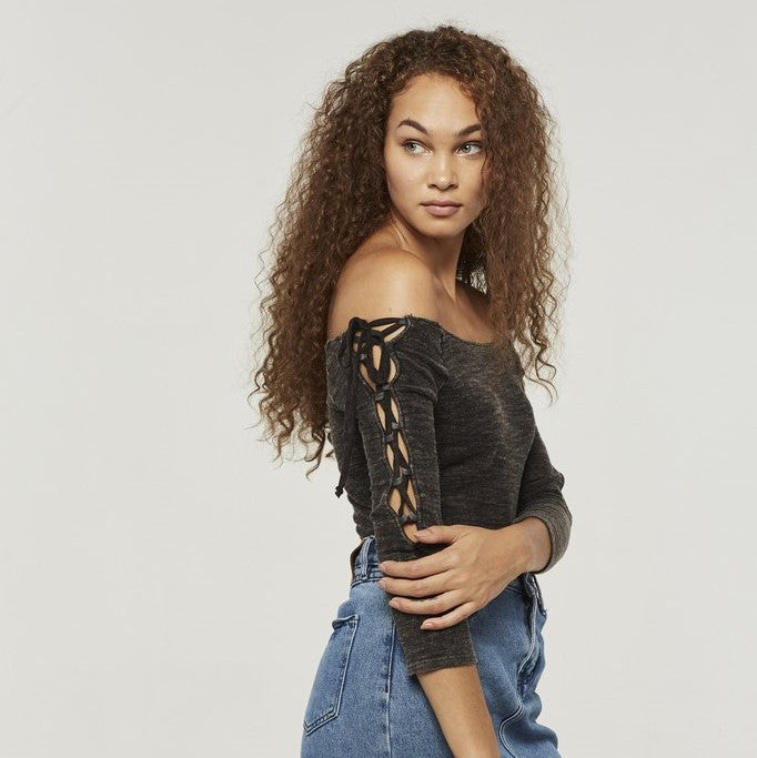 PROJECT SOCIAL T Mercy off the Shoulder- MW Black