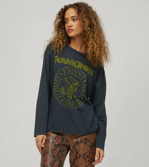 DAYDREAMER Ramones Crew LS